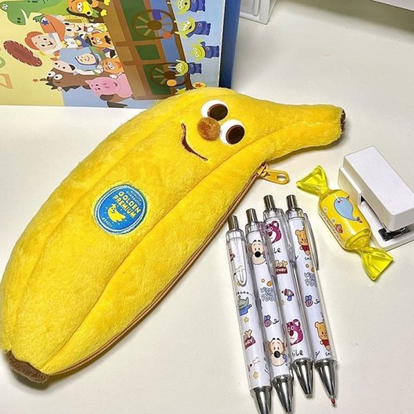 香蕉高中学生礼物笔袋幽默初可爱创意文具袋卡通毛绒化妆包收纳袋