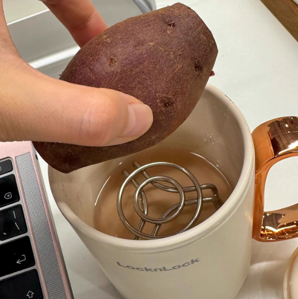 迷你不锈钢蒸架食品级万能烧水壶养生壶保温杯隔水蒸架蒸鸡蛋神器