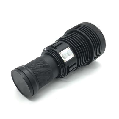 MT07聚光XHP70手电8000流明暖白光750米远射大功率4节18650手电筒