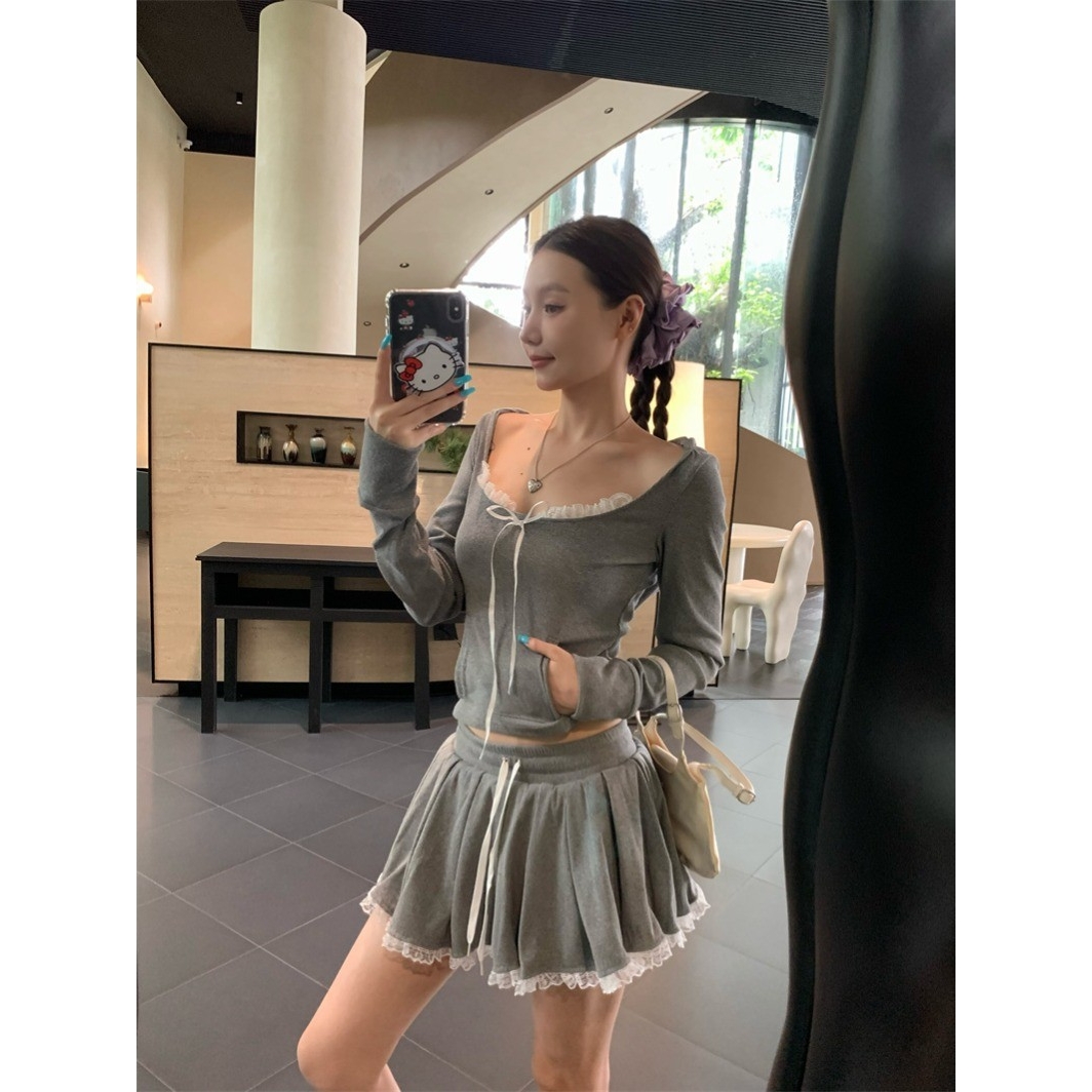 【商场同款】蕾丝拼接灰色短款T恤连帽卫衣辣妹套装女秋季a字半身