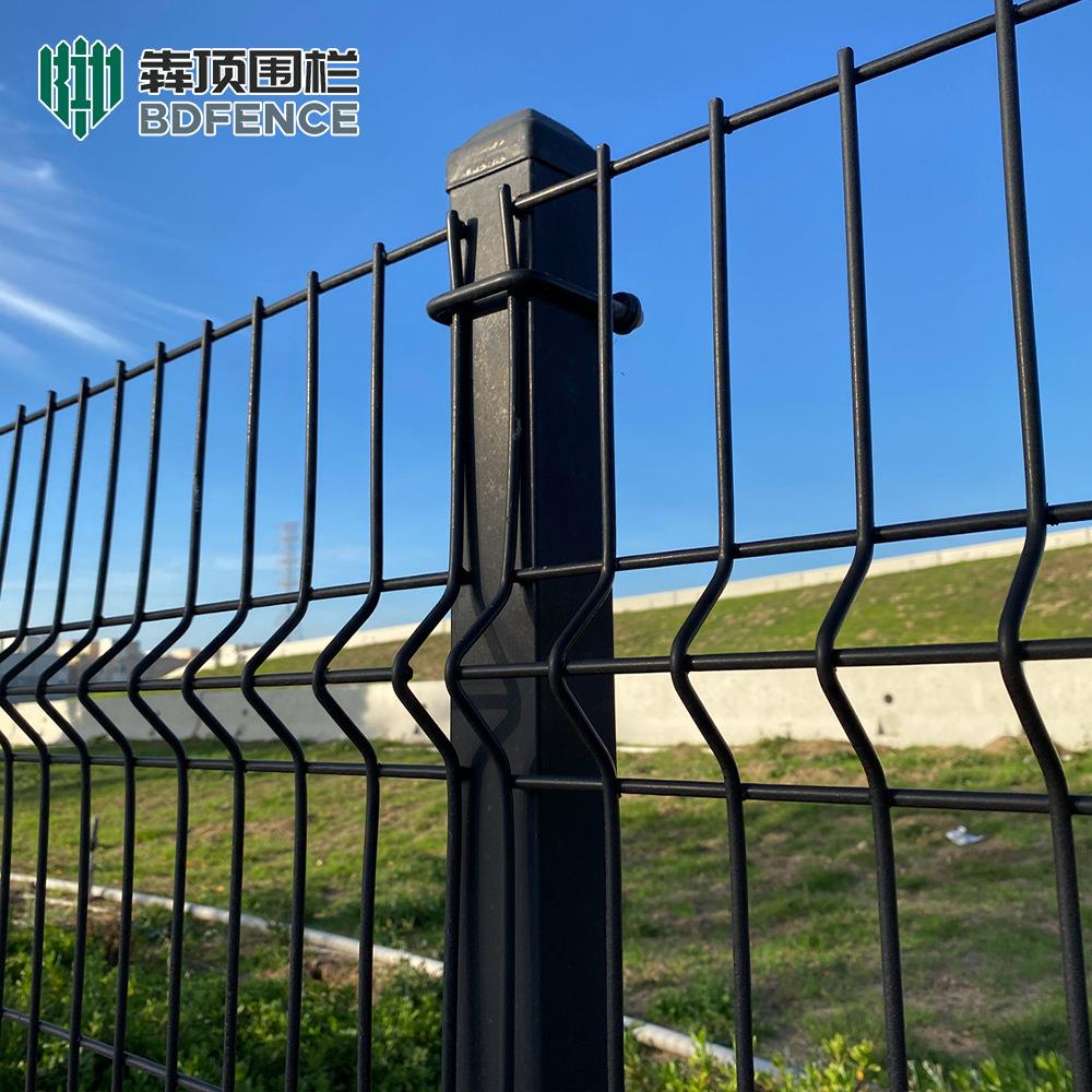 折弯护栏围墙花园三角折弯建筑户外金属材料3d弯曲护栏3d fence