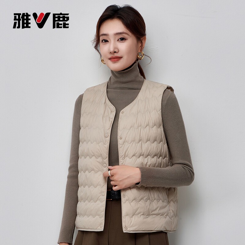 雅鹿轻薄羽绒服女马甲秋冬新款简约百搭短款冬装休闲上衣内搭外套