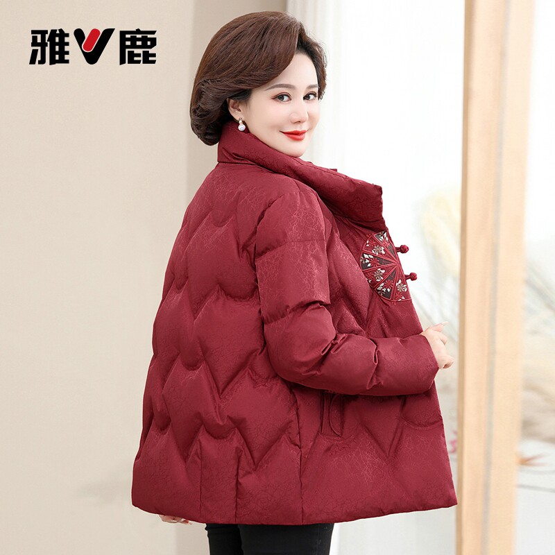 雅鹿中老年羽绒服女2026冬季新款保暖妈妈装上衣服新中式短款外套