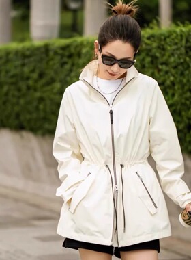 防风防水覆膜女士白色冲锋衣 MK 踏雪寻梅 老盖女装