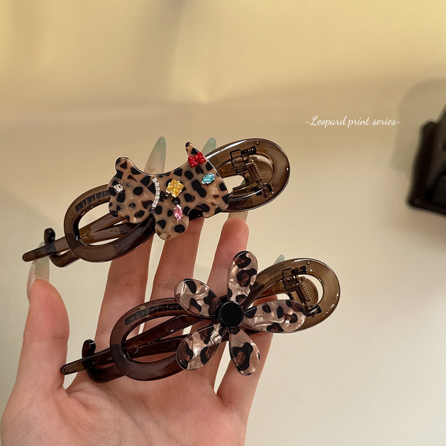 韩版酸酸豹纹小狗水钻扭扭夹小众设计感个性固定盘发夹子懒人顶夹