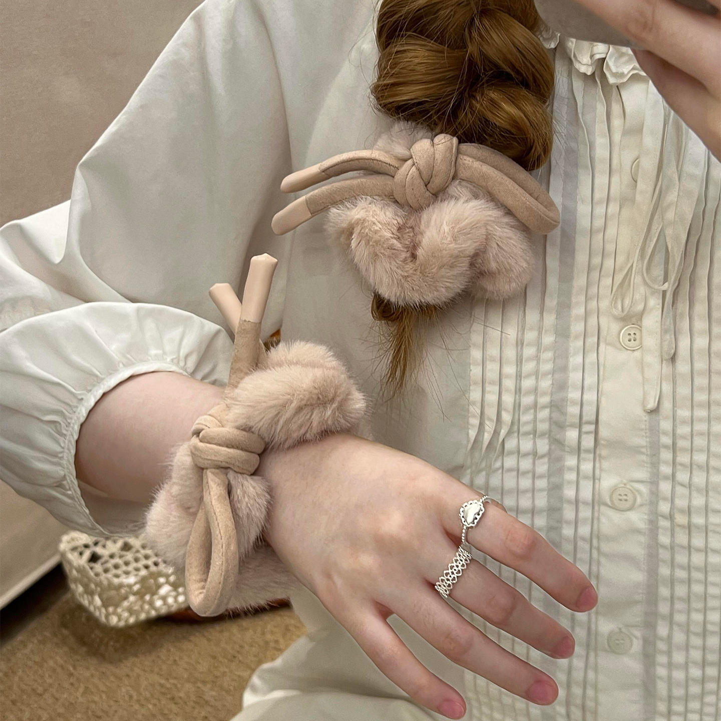 毛绒蝴蝶结大肠发圈女高级感扎头发皮筋头绳2025新款韩系发绳头饰