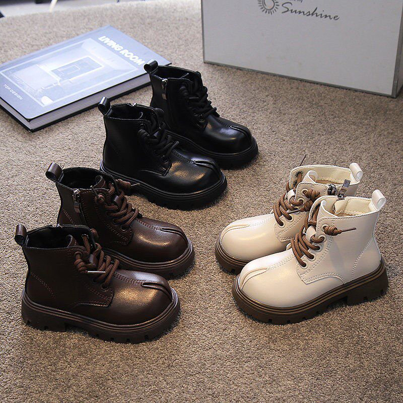 新品儿童马丁靴春秋款o靴子2026男童女童鞋时尚分趾马蹄靴低筒短