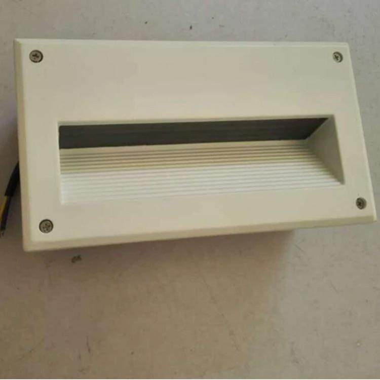 白色外壳墙角灯 LED嵌入式侧壁台阶灯走廊亮化楼梯地脚灯
