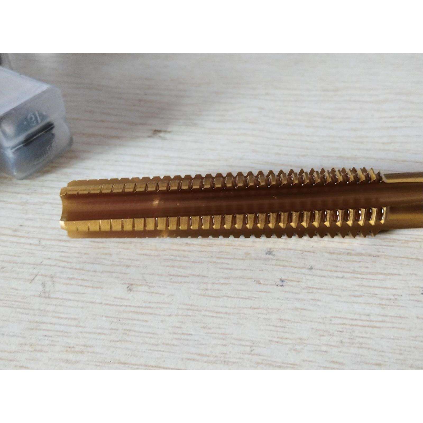 5/8U11,18螺帽丝攻-不锈钢盖母螺母丝攻