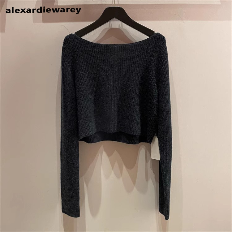 长袖短款低领黑色针织衫毛衣女
