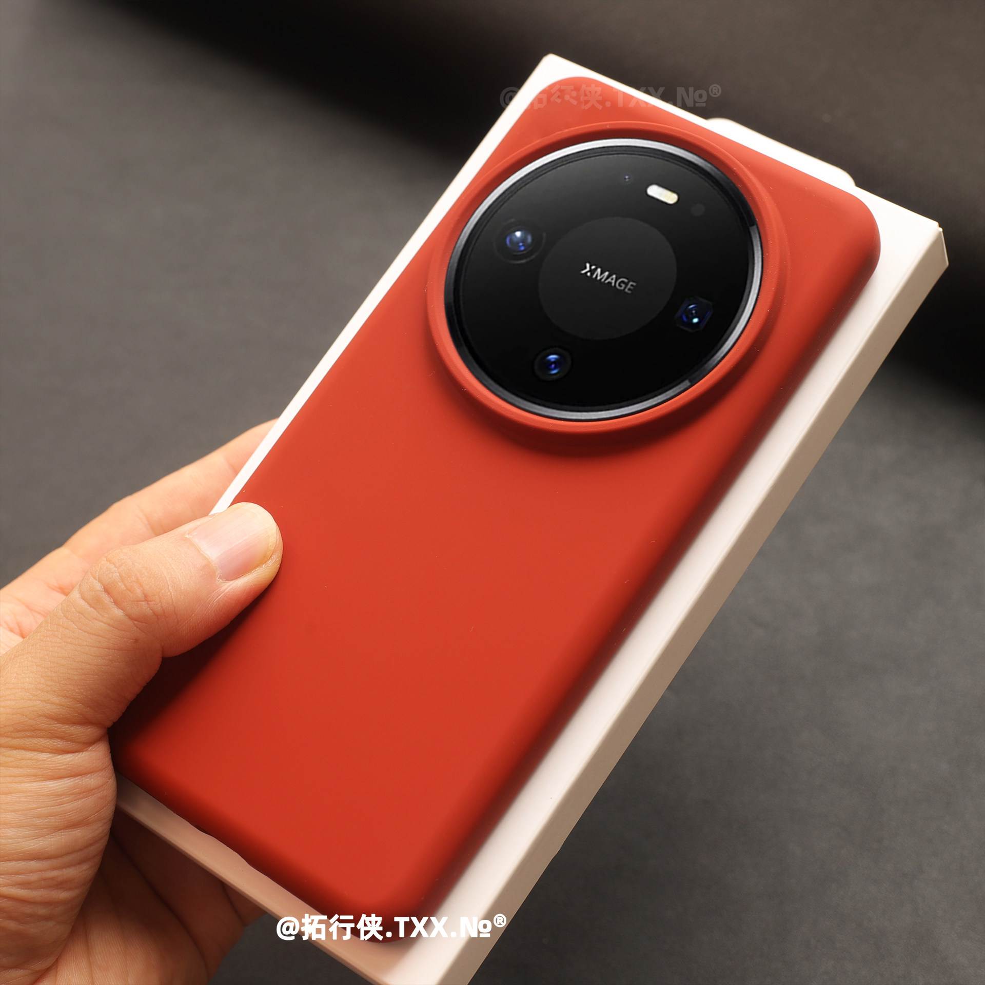 秋冬美拉德色适用华为Mate80ProMax手机壳栗子红棕色液态