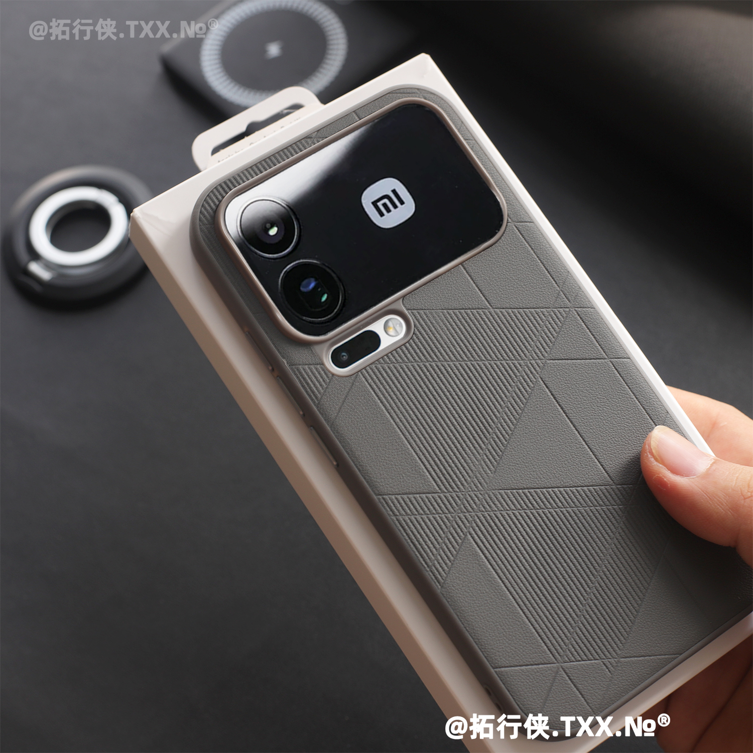 高级感灰色几何菱格纹适用小米17pro手机壳凹凸感磨砂防指纹XIaomi17Promax金属镜框背屏全包15/14素皮纹外壳