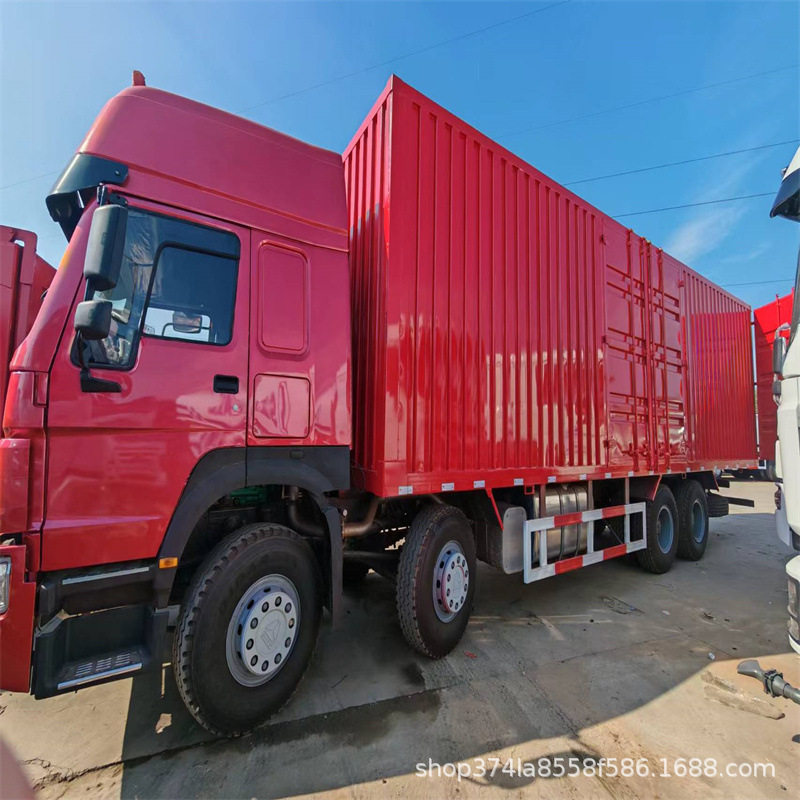 厢式货车跨境 豪沃8*4载货车 12轮厢式车 336/371HP大泵发动机