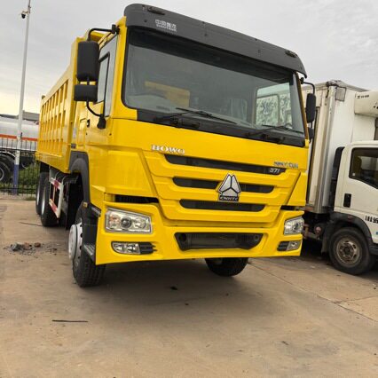 豪沃6×4后翻自卸渣土车