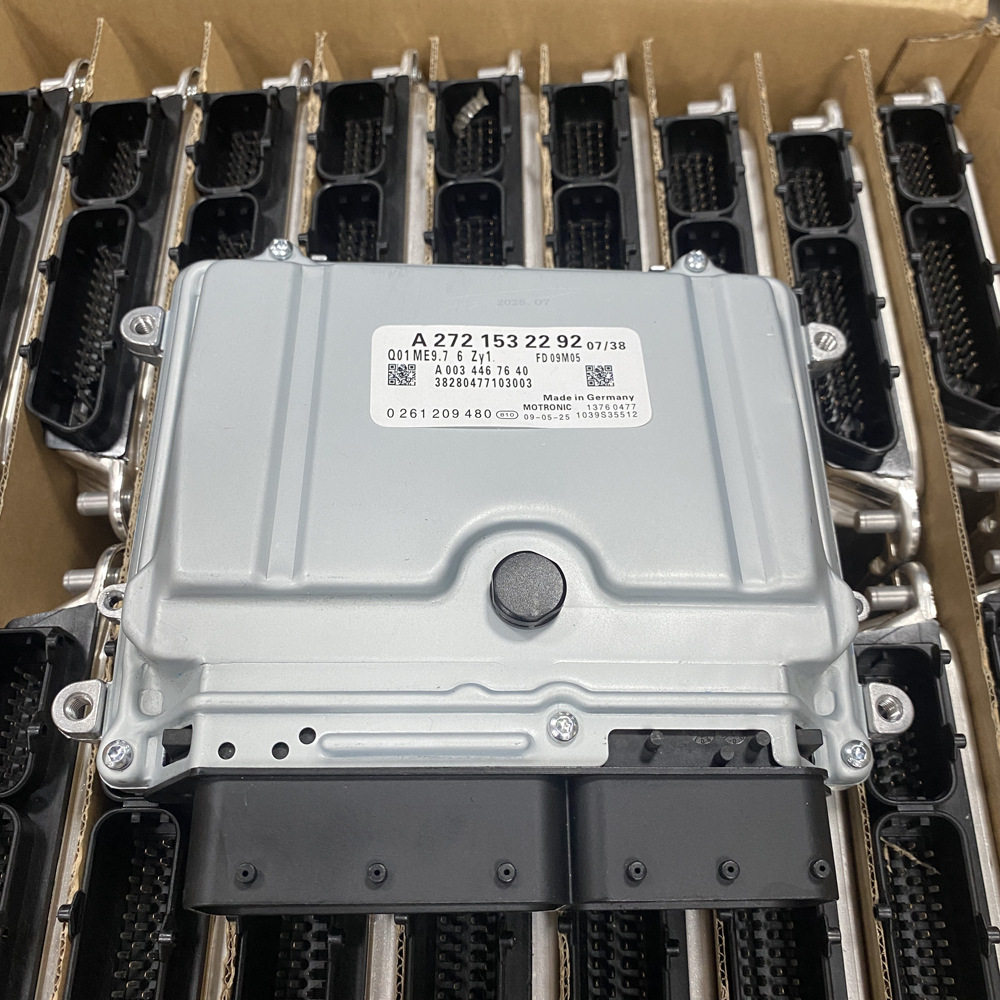 适用奔驰A272 A273发动机电脑 ME9.7 ECU 0261209480