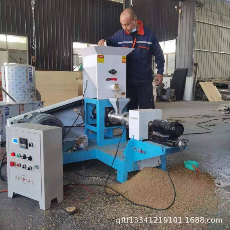 大型狗粮猫粮饲料机成套水产鱼饲料膨化机漂浮饲料颗粒膨化机