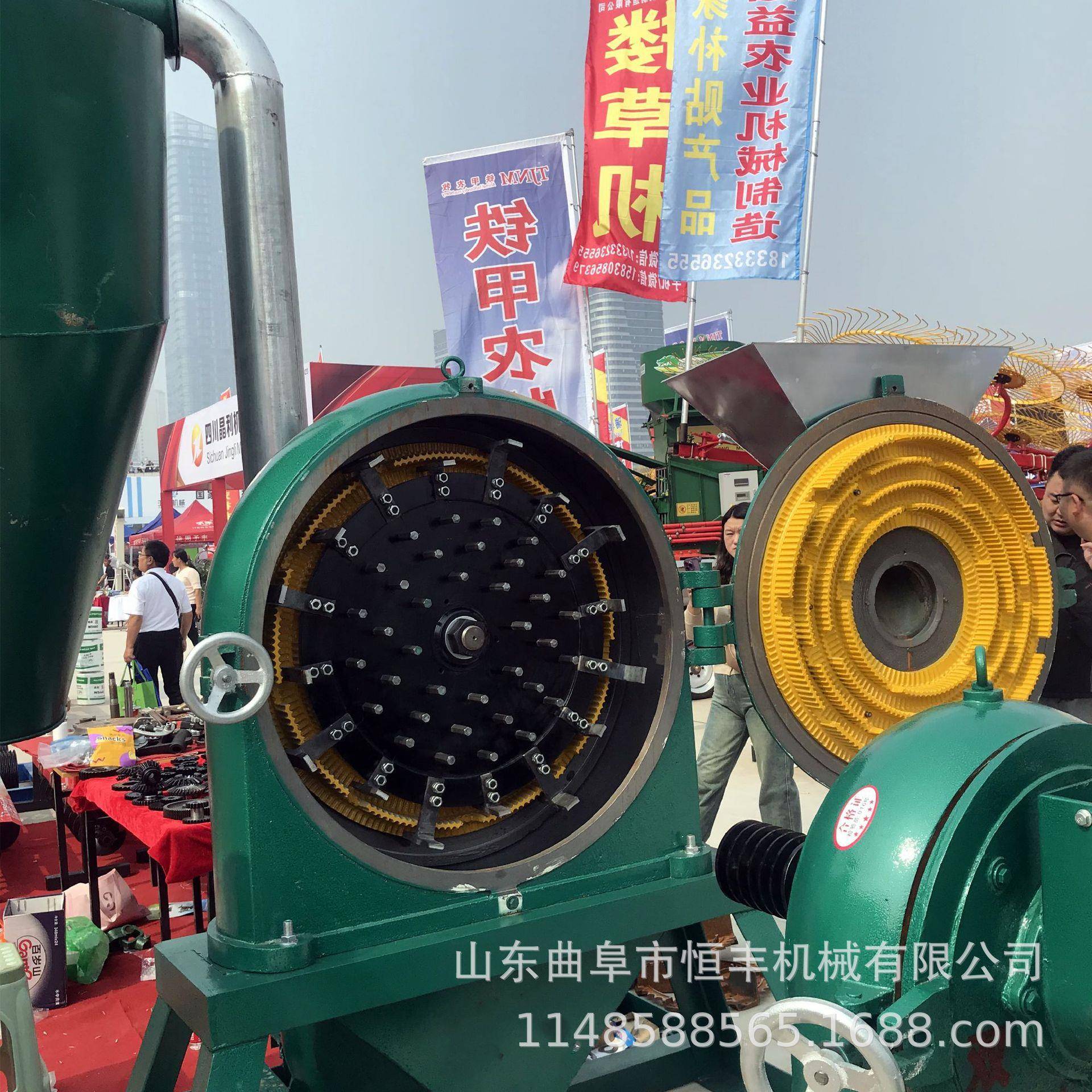 大型脱脂石膏磨粉机多功能养殖饲料稻壳粮食粉碎机养殖饲料机组