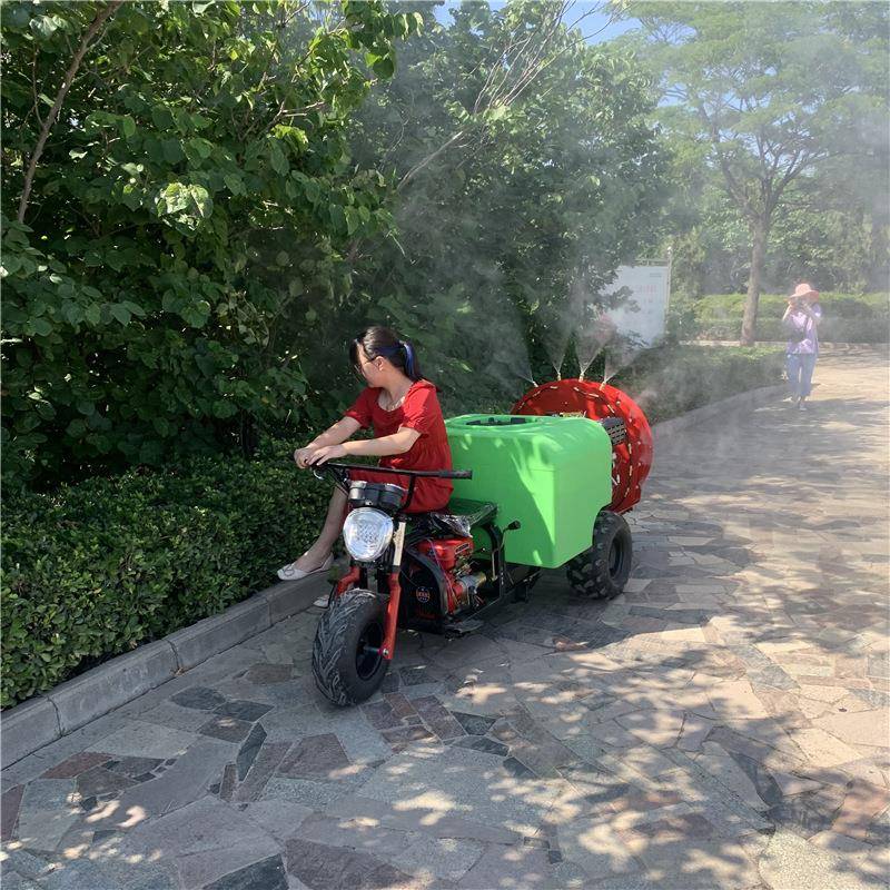 高塔式双动力打药机全自动自走式喷药机果园风送式三轮打药机