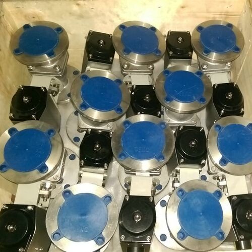 Q641F-16P气动304不锈钢法兰高温蒸汽球阀DN15 20 25 32-DN500