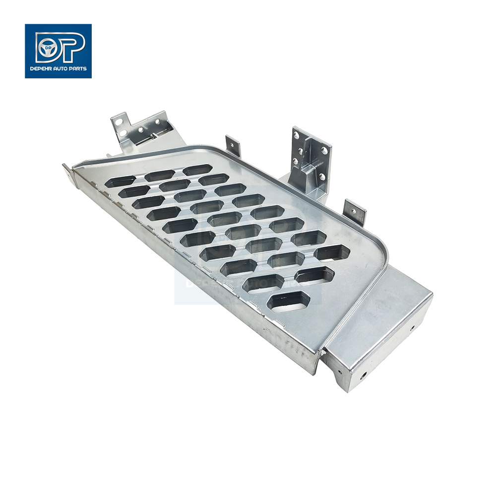 82151654 VOL-VO沃迩沃卡车FH4 驾驶室上车踏板 脚踏铝板 右上