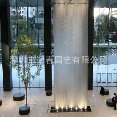 金色钢网水帘瀑布屏风玻璃流水墙金属网水幕投影水景观水池装饰