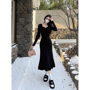 针织连衣裙女秋冬新款修身显瘦高级感气质内搭打底毛衣长裙A字裙