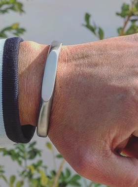 ROCK PUNK简约时尚欧美复古铸造钛钢手镯切面开口手环单身手饰品