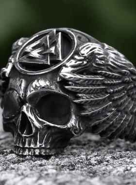 ROCK PUNK复古骷髅头翅膀男士霸气戒指不掉色朋克个性做旧中指环