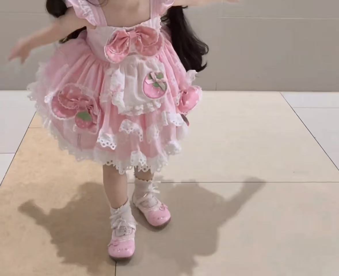 女童洛丽塔连衣裙2026新款洋气草莓裙短袖女宝宝六一表演礼服裙