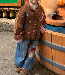 上衣女卡通刺绣毛衣开衫外套宝宝牛仔直筒裤女童秋套装2025新款