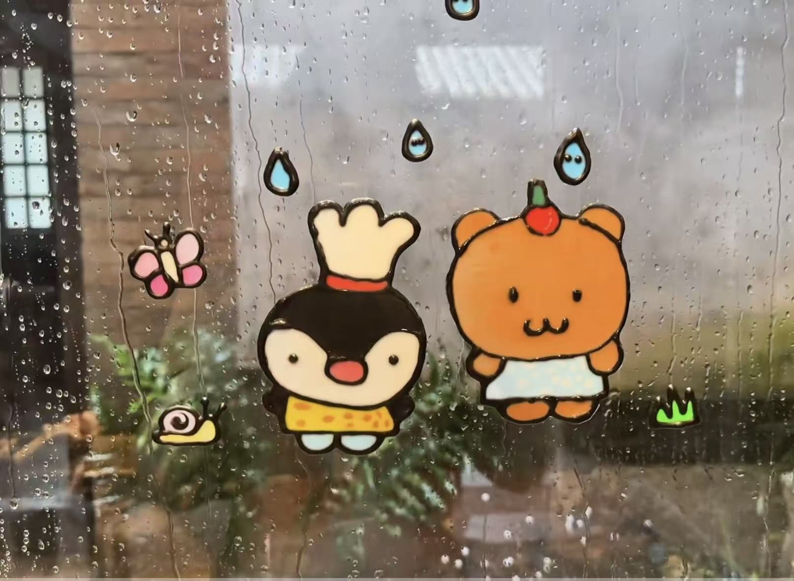 可爱卡通企鹅小熊玻璃贴纸窗户装饰贴画