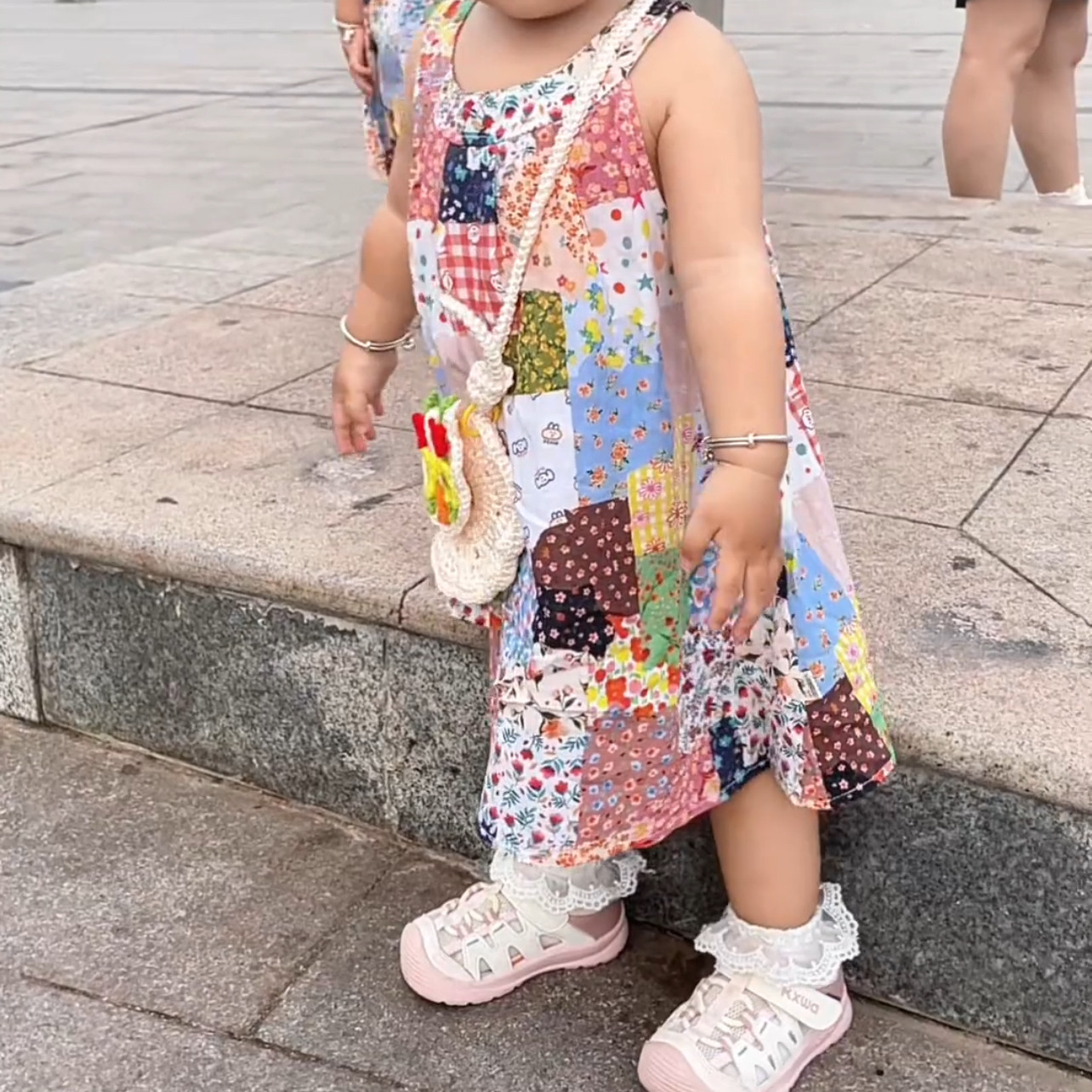 无袖公主连衣裙甜美可爱拼接百家布裙子2026新款女童夏季洋气碎花
