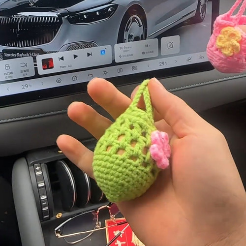 新款便携可爱蓝牙耳机收纳包秋冬毛线针织成品花朵耳机包苹果彩色