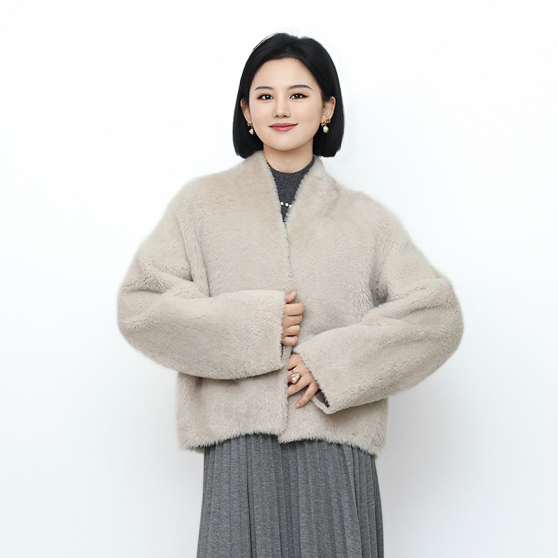 2025秋冬新款羊毛一体短款大衣