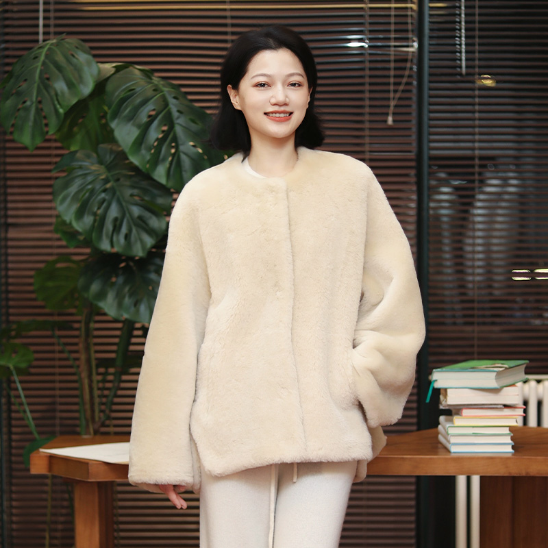 玉兰悠悠美利奴羊毛皮毛一体外套