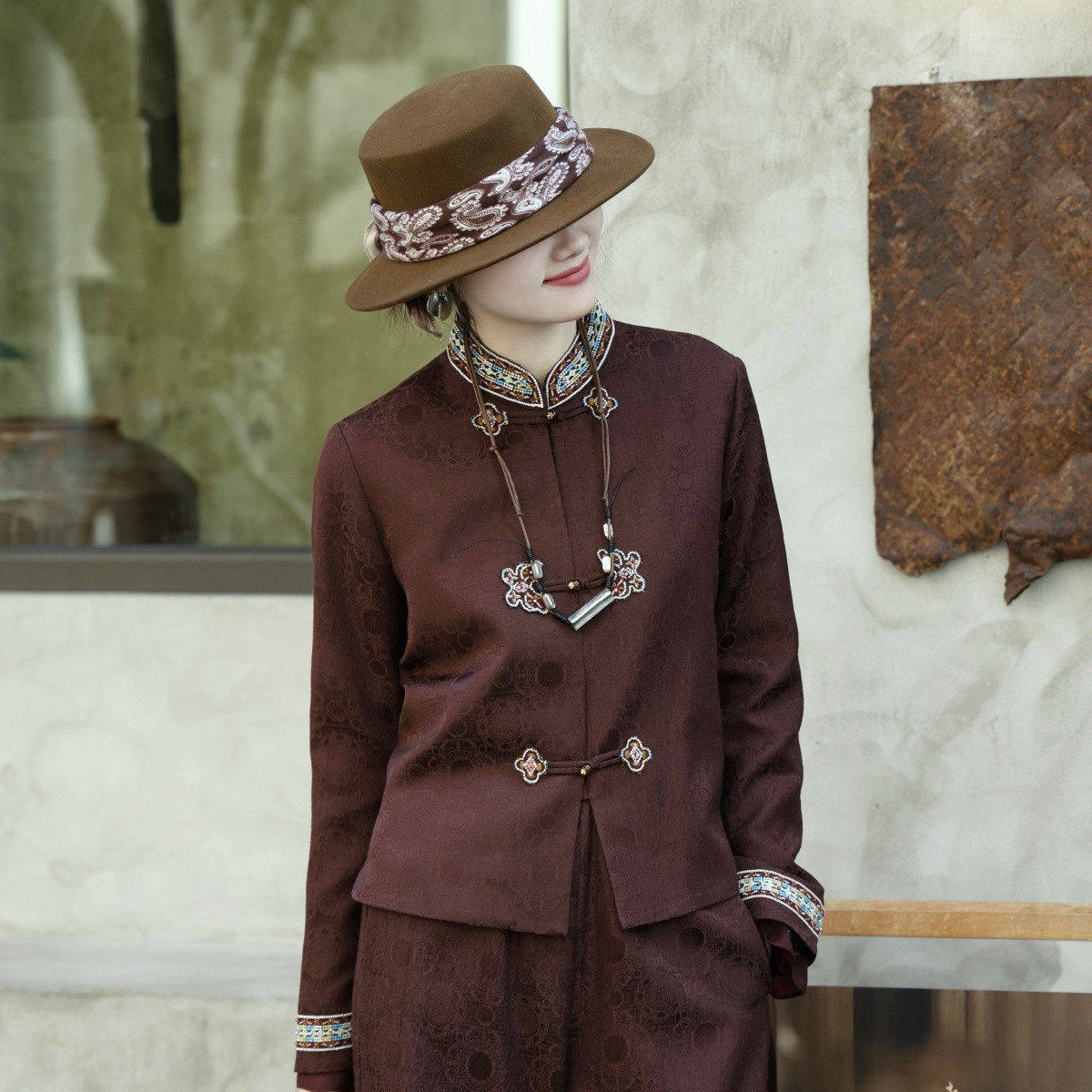 兰瑟儿2025年冬季新款新中式高端复古盘扣刺绣绵羊毛醋纤混纺外套,女装/女士精品,短外套,淘宝优惠券,粉丝福利购,淘宝优惠卷