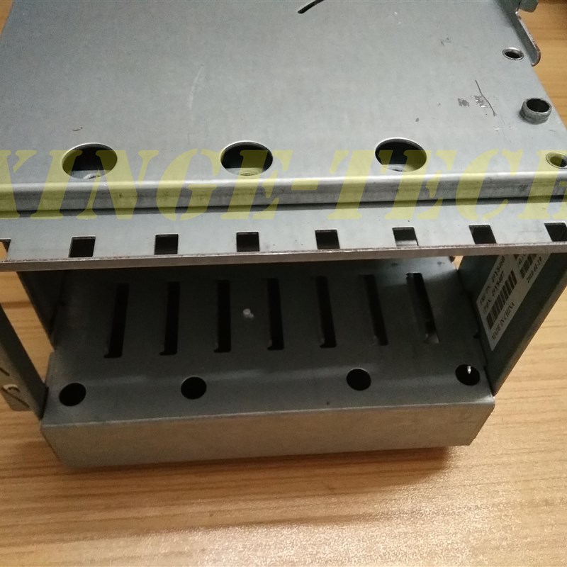 极速IBMc X3200M3 2.5X8 HDD cage 49Y8460 49Y8407 硬碟笼子