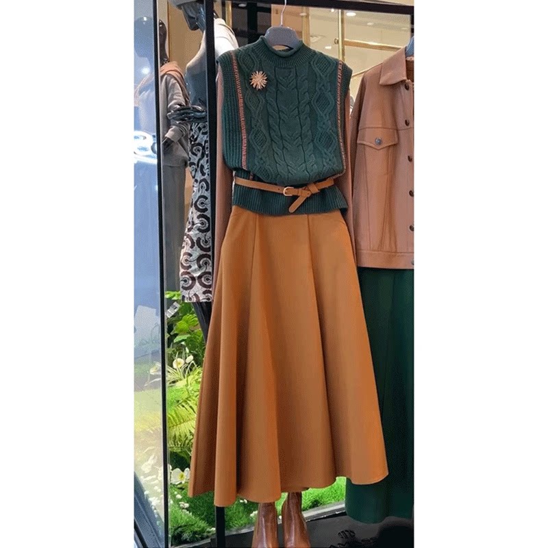 韩系穿搭一整套轻奢高级感女人味绿色针织马甲内搭半身裙套装女春