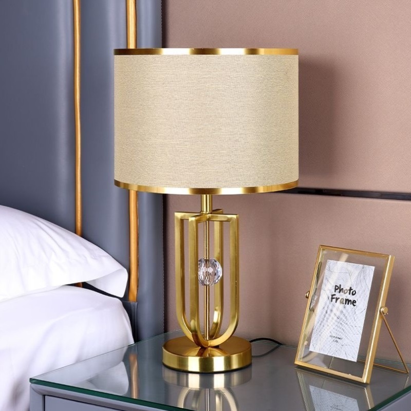 水晶触摸感应台灯轻奢2025新款卧室床头灯高级感主卧可调节亮度