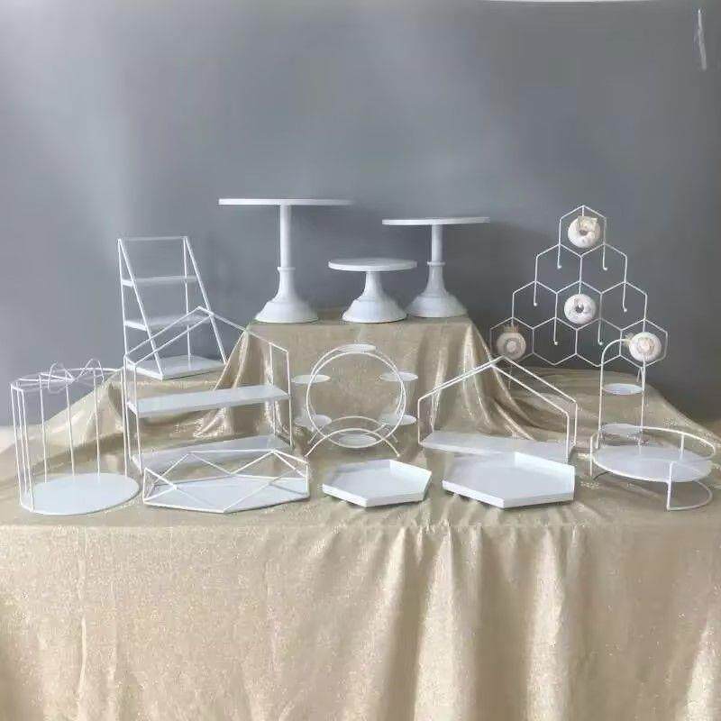 白色铁艺甜品台摆件展示
