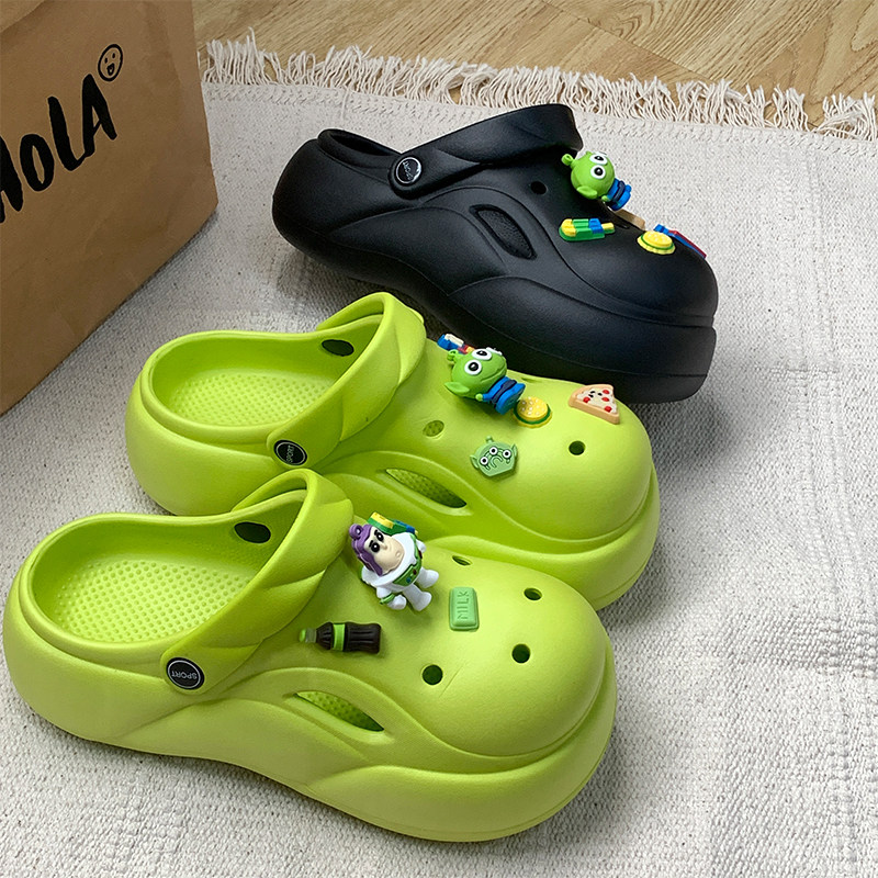 童趣绿色洞洞鞋女夏季外穿防滑防臭拖鞋女厚底增高踩屎感软底凉鞋