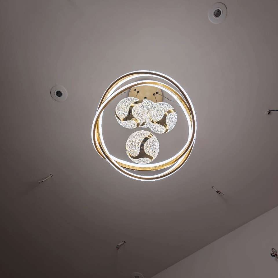 自严跨境新款餐厅吊灯饭厅灯具4头简约餐吊过道灯LED水晶餐厅灯