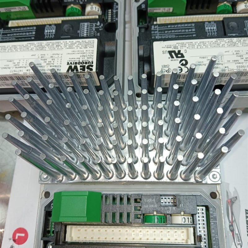 SEW变频器MM15D-503-00 MM11D-503-00 MM22D-503-00 MM07D-503-00