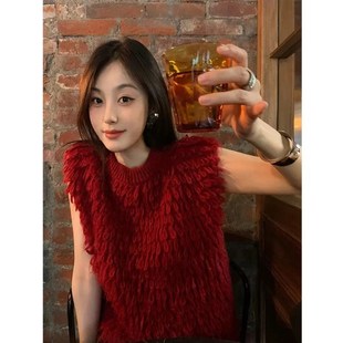 马海毛车厘子红色羽毛针织无袖背心女春季洋气短款显瘦毛衣马甲厚