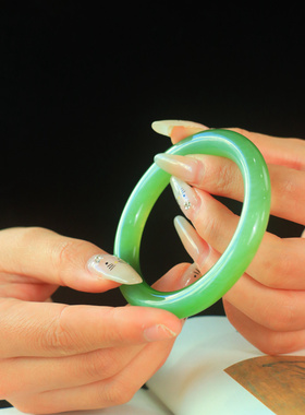 和田玉老坑碧玉手镯籽料玉镯手饰