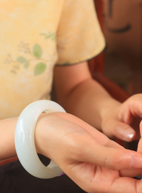 新疆和田玉羊脂白玉手镯平安镯