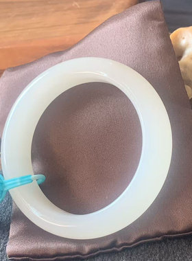 和田玉手镯女款山料平安镯玉镯子