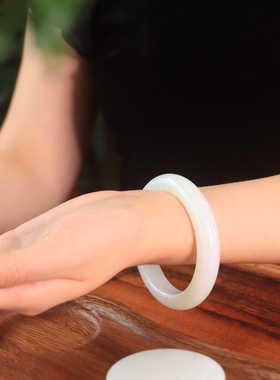 新疆和田玉羊脂白玉套镯籽料女款