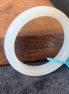 新疆和田玉白玉手镯山料平安镯