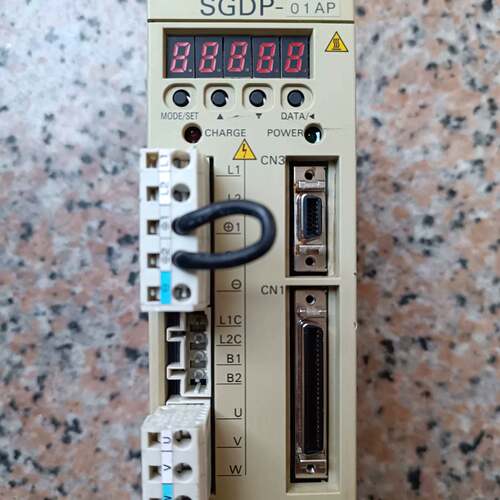 可维修安川驱动器SGDP-01APY107议价